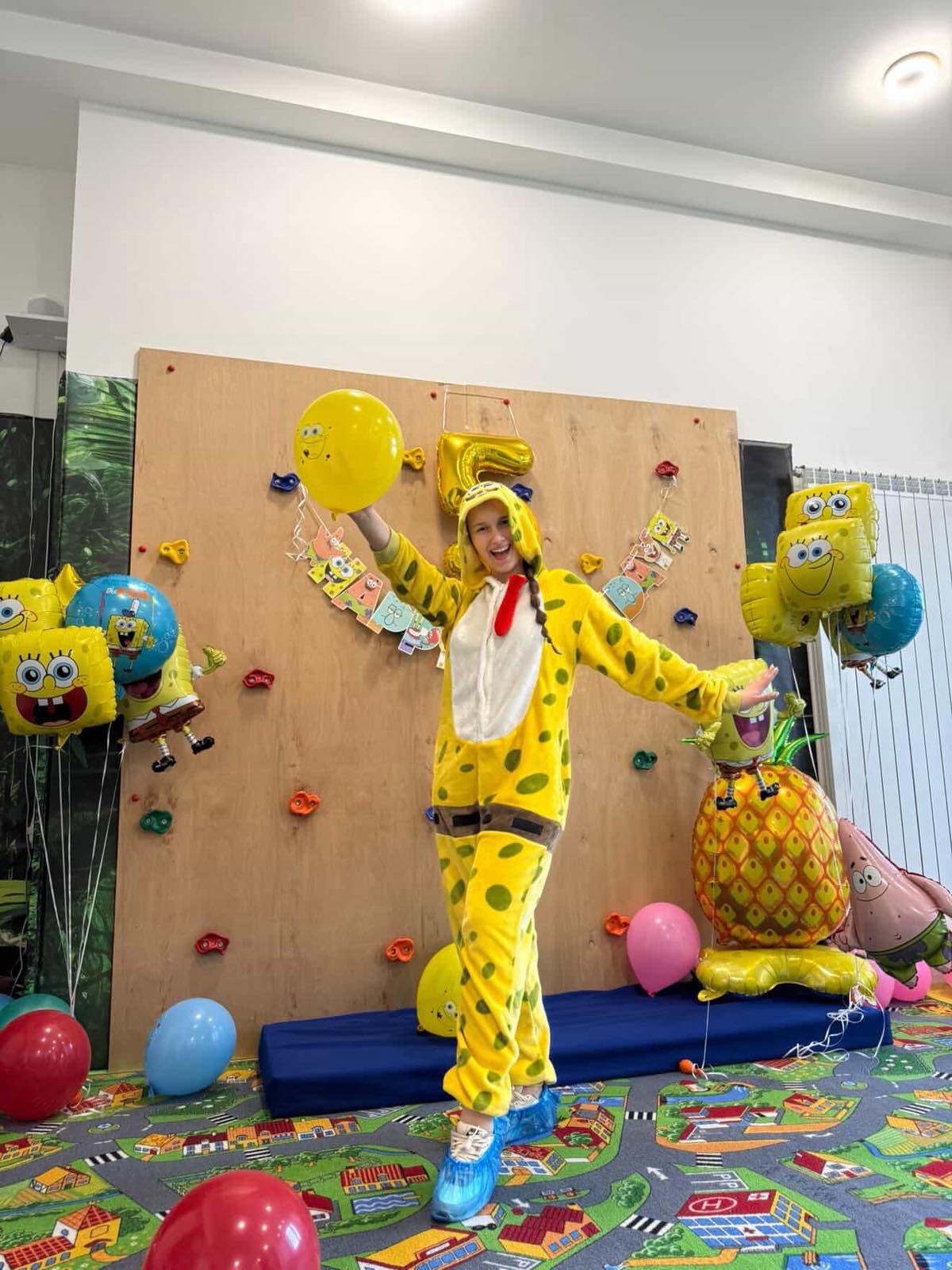 img 05e4d5118e16cb2c7dfe2d81987d0406 v